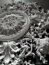 Ceiling Rose-F091